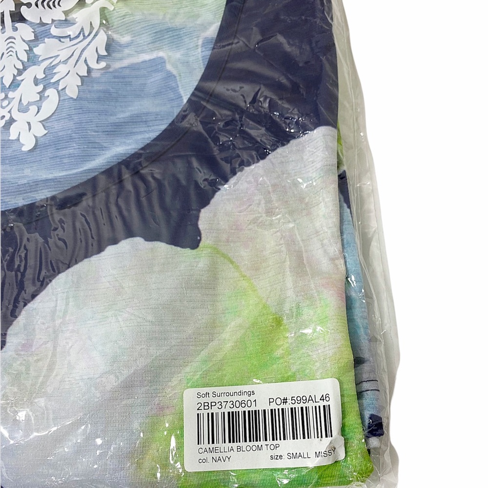 Soft Surroundings Navy Blue Camellia Bloom Top Sz S Floral - Picture 7 of 8